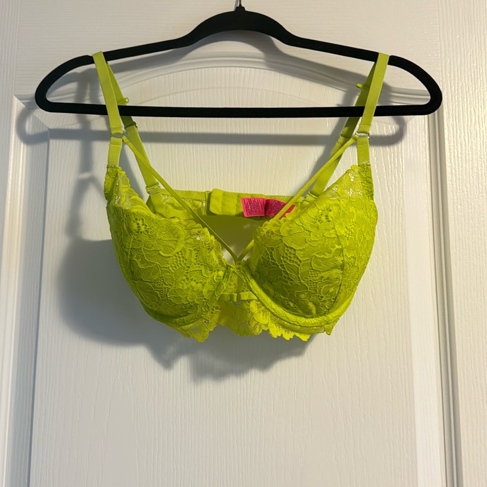 La Senza Bra, Size 32DD